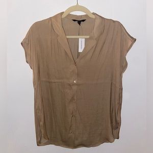 Banana Republic Button-Down Camel Top. Size S